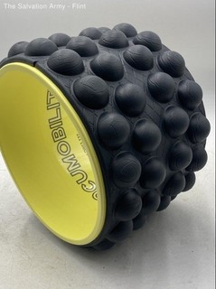 Acumobility Black Yellow Active Stretching Cracking Ultimate Back Foam Roller