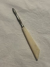 VINTAGE NAIL PICK FROM OLD VANITY SET - BAKELITE/PLASTIC CREAM HANDLE
