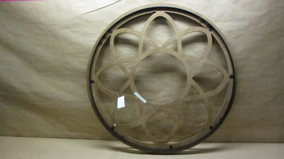 Mesa de cóctel Melvoir con tapa de vidrio - Southern Enterprises CK1109100 Foto 3 de 4