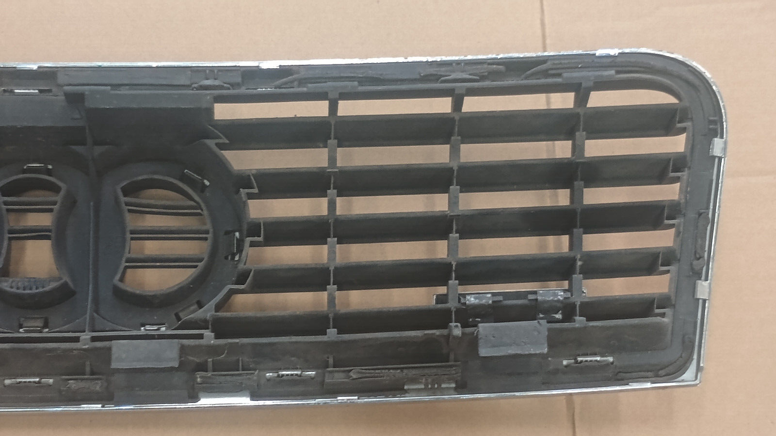 2002 - 2005 Audi A4 Sedan Avant Front Center Grill Grille OEM  