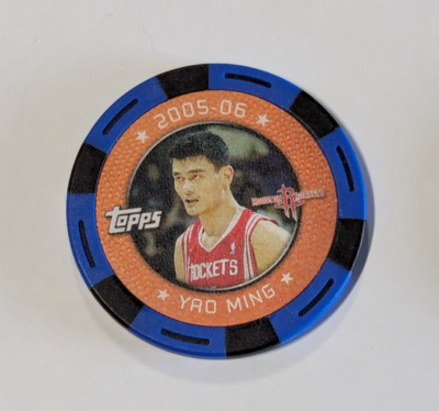 Yao Ming Poker Chip 2005-06 NBA Topps collector chip Blue