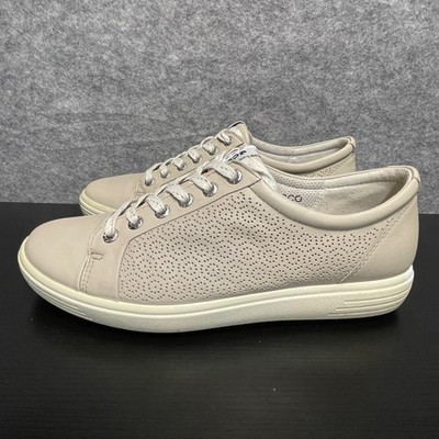 ECCO Soft 7 Golf Shoe Womens Size 9 Wide Beige Leather Spikeless Comfort Lace Up