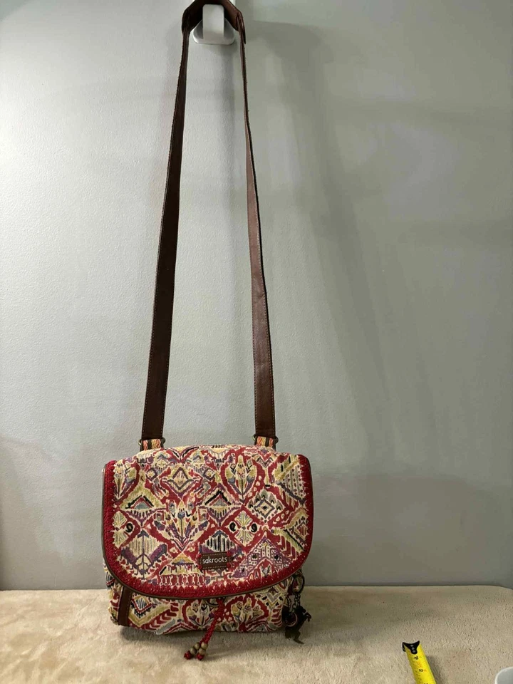 Mochila Bandolera Sakroots Olympic Roja Floral Cartera, Bolso Foto 3 de 4