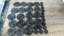 USED BUTTONS: 17 NAVY PEA COAT 1 1/4", 2 VINTAGE QUARTER 1", 14 NAVY SLEEVE CUFF
