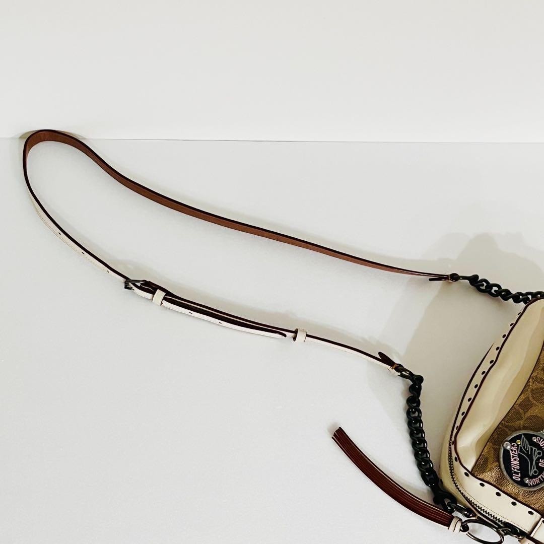 Extremely Beautiful coach Patchwork PVC Chain Sho… - image 11