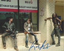 KYLE GALLNER SIGNED AUTHENTIC 'THE WALKING DEAD' ZACH 8x10 PHOTO D w/COA ACTOR