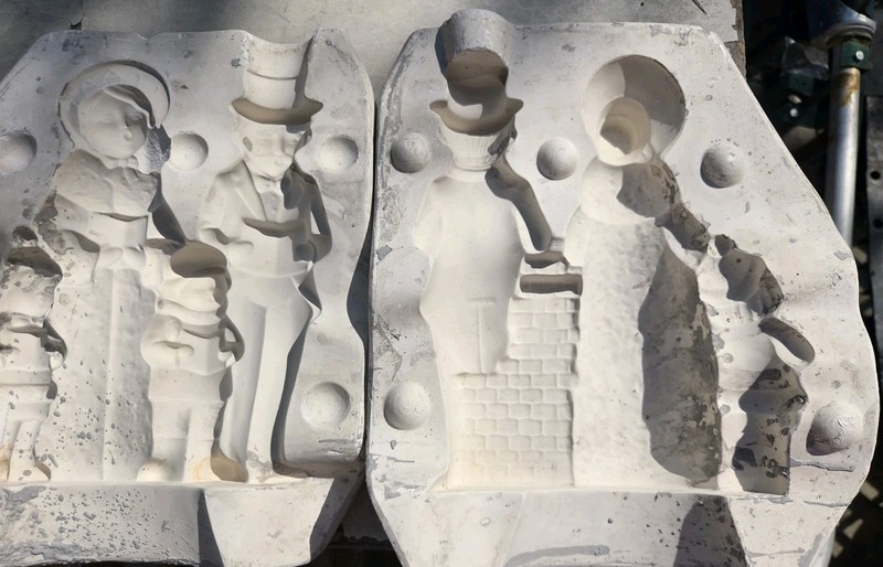 Byron Molds 9123 Carolers Slip Casting Mold Standing Figure Design