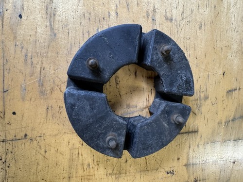 Yamaha RD200 A B CS5 73 1974-1975 Rear Back Cush Drive Rubbers 
