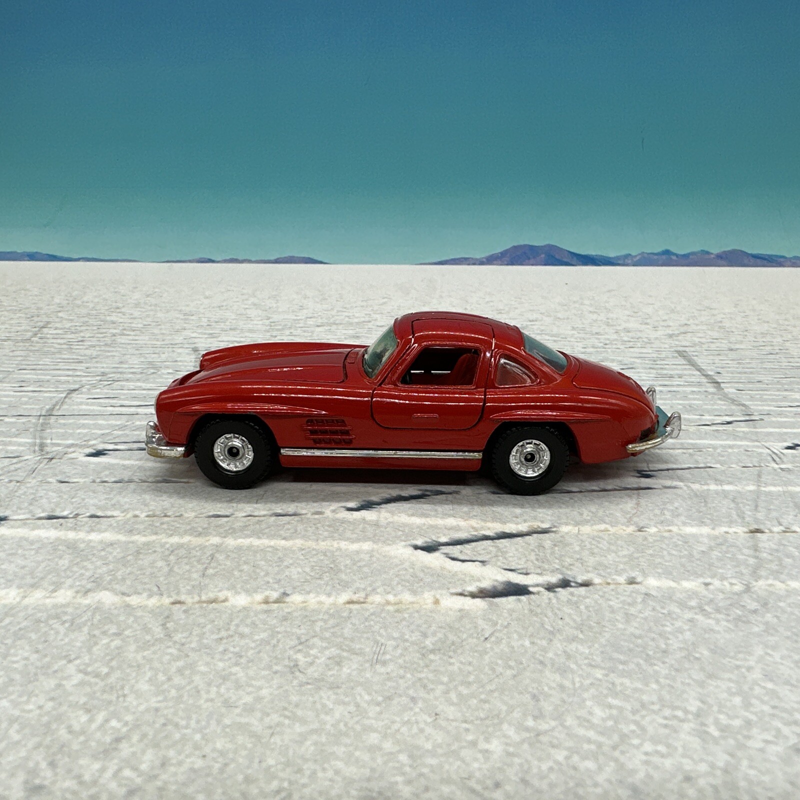 Corgi 802, Mercedes 300SL - Free Price Guide & Review