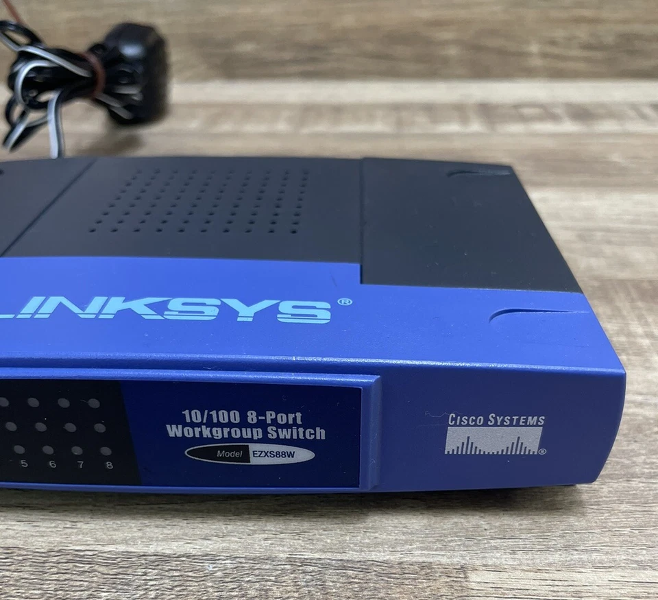 LINKSYS EZXS88W Version 3.3 10/100 8 PORT WORKGROUP SWITCH W/POWER CORD - Image 3 of 4