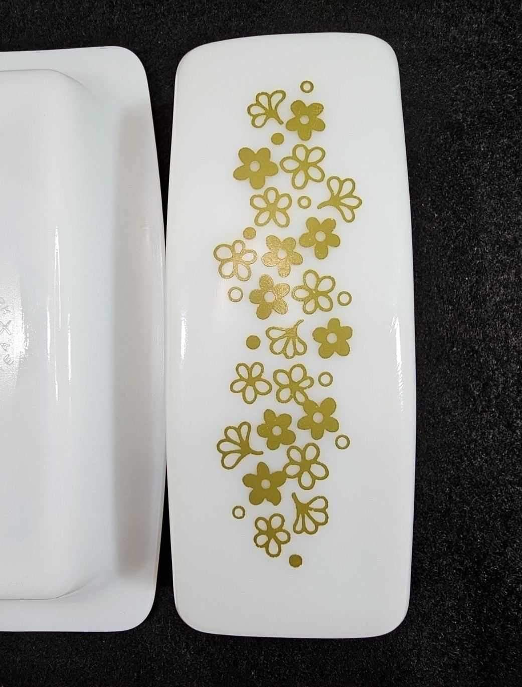 Vintage Pyrex Butter Dish Spring Blossom Crazy Daisy Green Flowers 72B USA Made