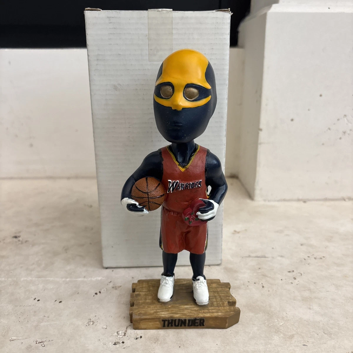 Preços baixos em Golden State Warriors Fan colecionáveis | eBay