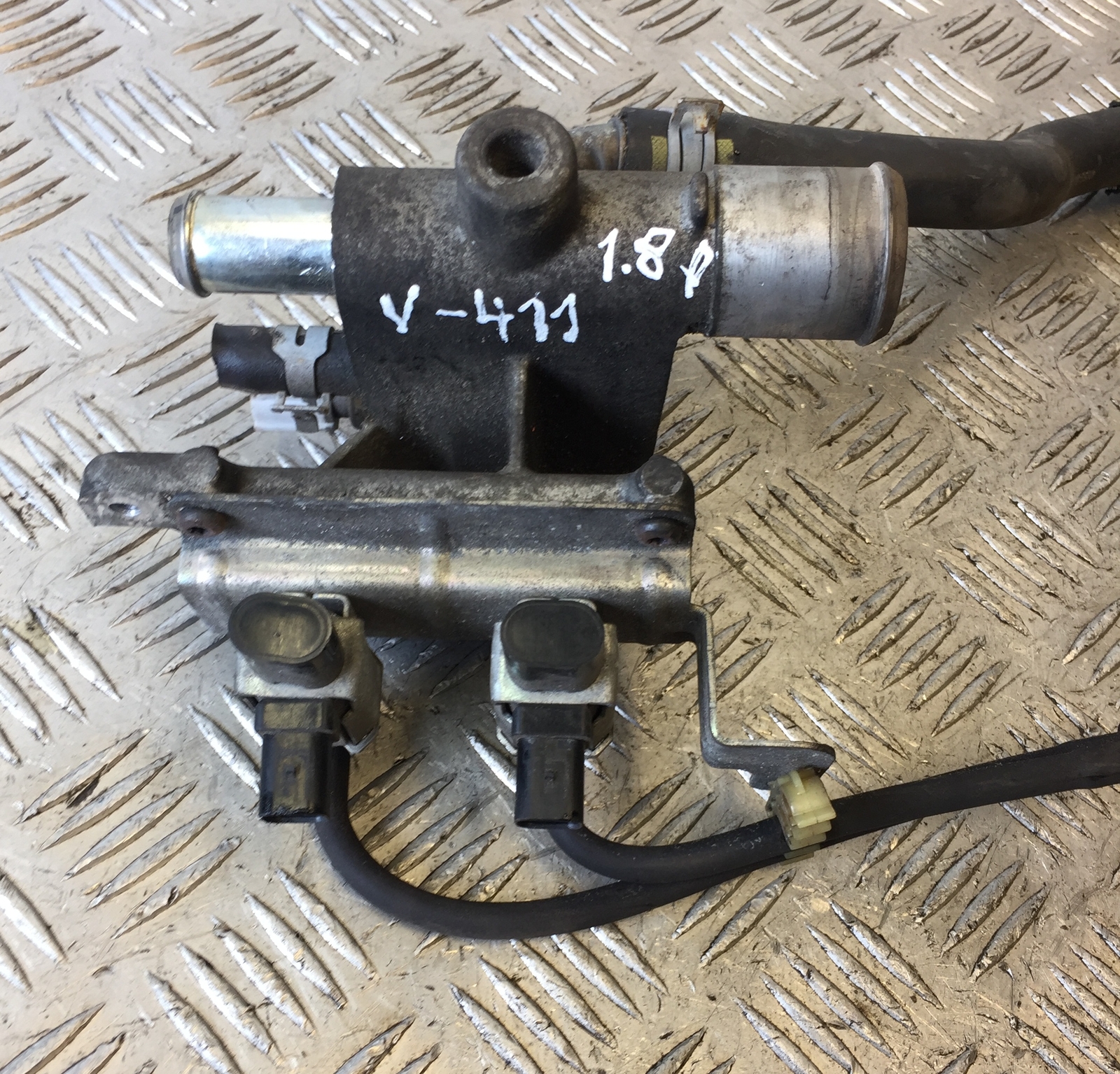 FORD FOCUS MK2 1.8 PETROL ZETEC 20052008 WATER COOLANT THERMOSTAT