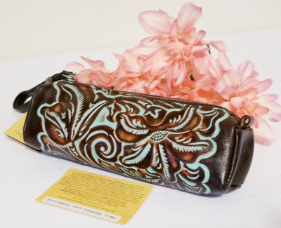 NWT PATRICIA NASH ISLA TURQUOISE OBLONG WRISTLET Italian Tooled LEATHER P506133 