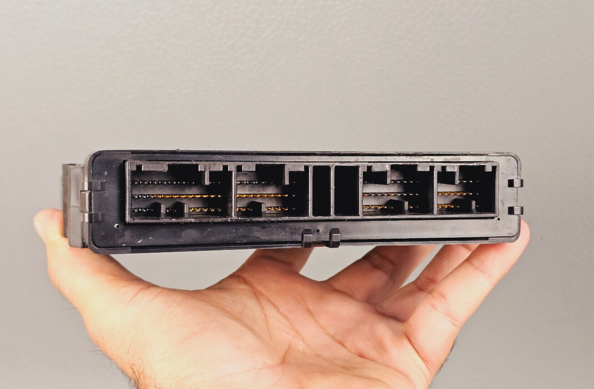 06-10 HINO Dutro / Toyota Dyna Skid Controller ABS Computer Module