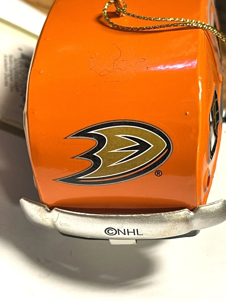 Anaheim Ducks Camper enfeite de metal Natal por Evergreen 4,5” hóquei NHL - Imagem 3 de 3