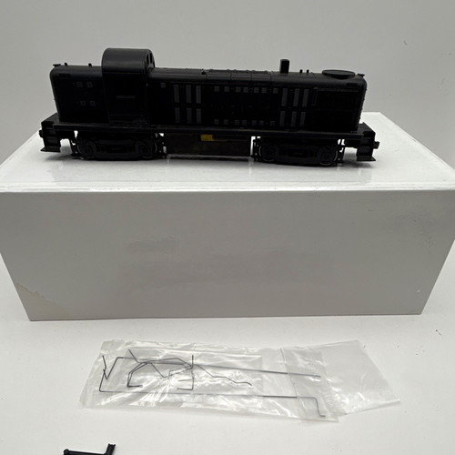 Kit locomotora diésel Roundhouse Products escala HO RS-3 sin decorar DC 2550 | Condition: Used