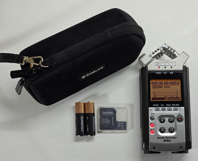 Zoom H4n Handy Recorder Portable Digital Audio Recorder (Missing Battery Cover)