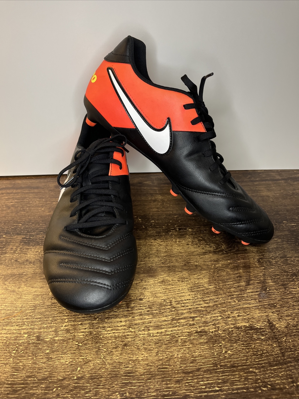 Nike Tiempo Genio II Leather FG Soccer Football Cleats Black Red Mens Size 12