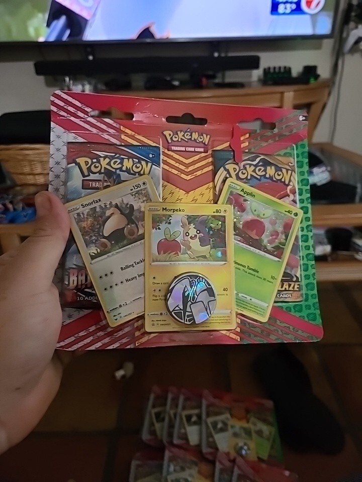 pokemon darkness ablaze blister booster pack Pokemon Darkness Ablaze Premium Checklane Booster Pack (1 At Random) main image 1