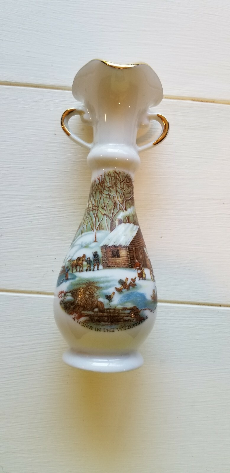 Fine china by Viletta Roseburg, Oregon bud vase with "A Home In The