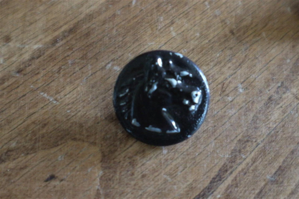 1 ancien bouton d' uniforme cheval course hippique equitation chasse a courre - Photo 1/3