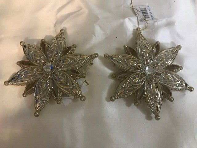NWT SET OF GOLD SNOWFLAKE ORNAMENTS BY VON SIMPLY GORGEOUS