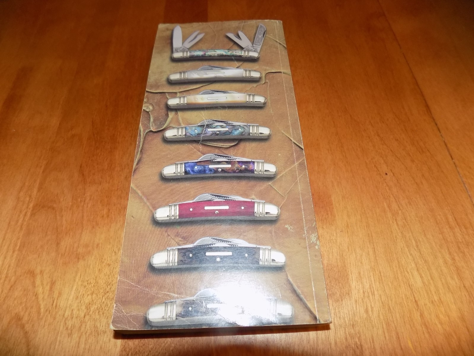 POCKET KNIFE TRADERS PRICE GUIDE Vol. 4 1999 CASE BULLDOG Knives Rare