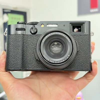 Fujifilm X100VI 40.2MP Digital Camera Black -w/ 23mm f/2 Lens -95% New Excellent