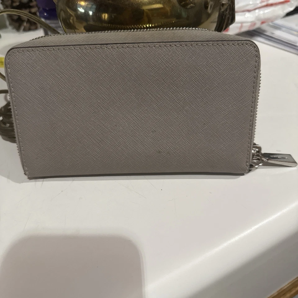 Cartera Michael Kors Continental Viaje Gris Muñequera Compartimento Multibolsillo Foto 2 de 3