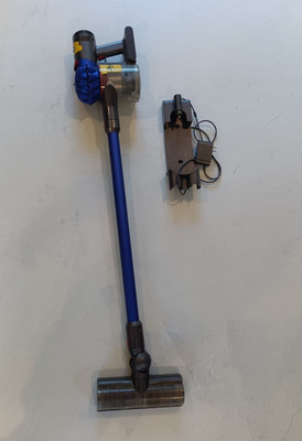 Dyson V7 Motorhead Origin Cordless Stick Vacuum Blue with Wall Mount and Charger