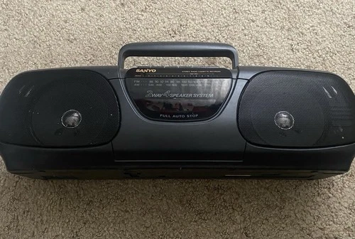 Vintage Sanyo AM/FM Stereo Radio - Cassette - Recorder - Model: M7035