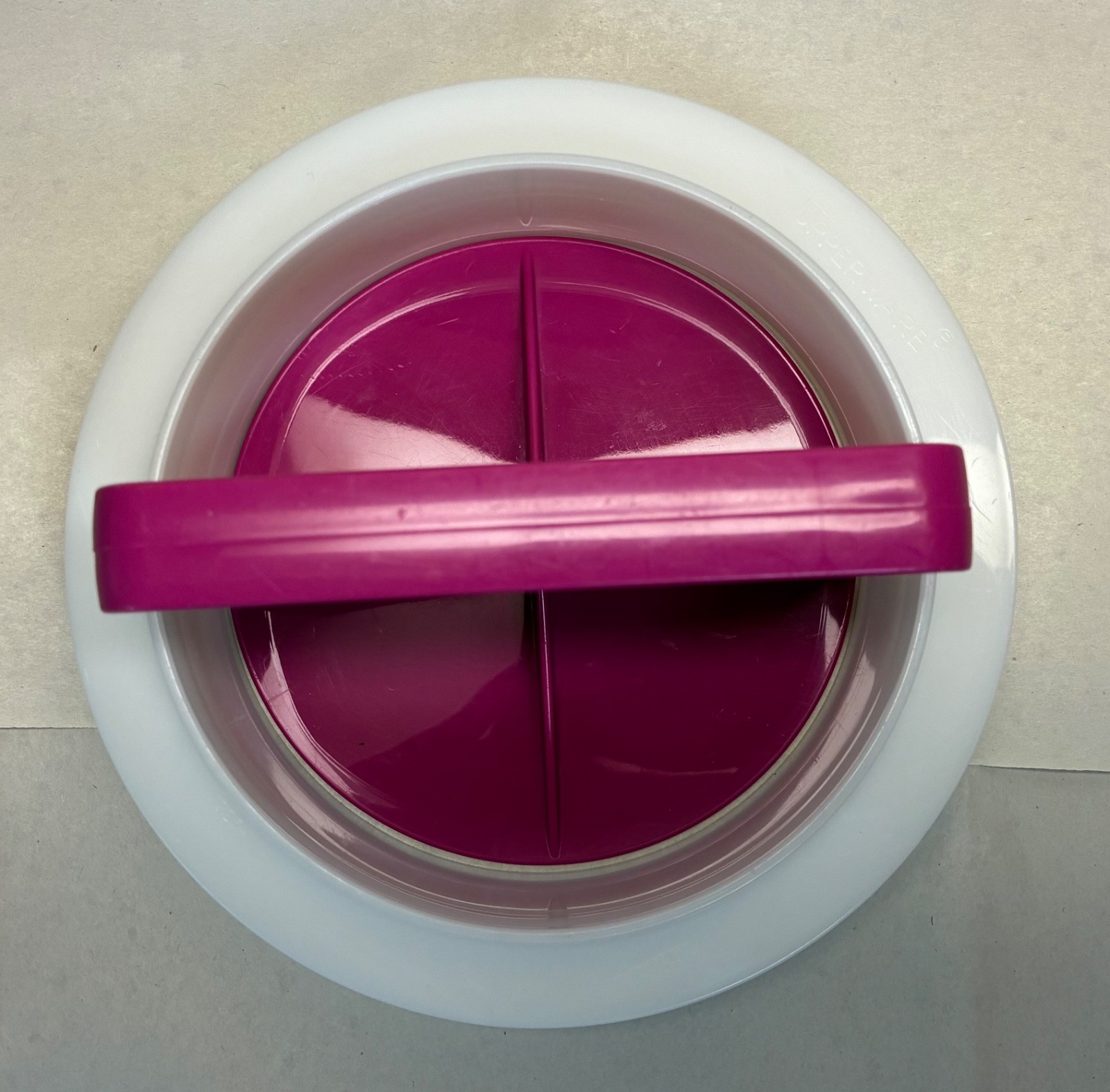 Tupperware 4.5 inch Hamburger Press Ring #1925 & #1926 - Magenta - Pink ?
