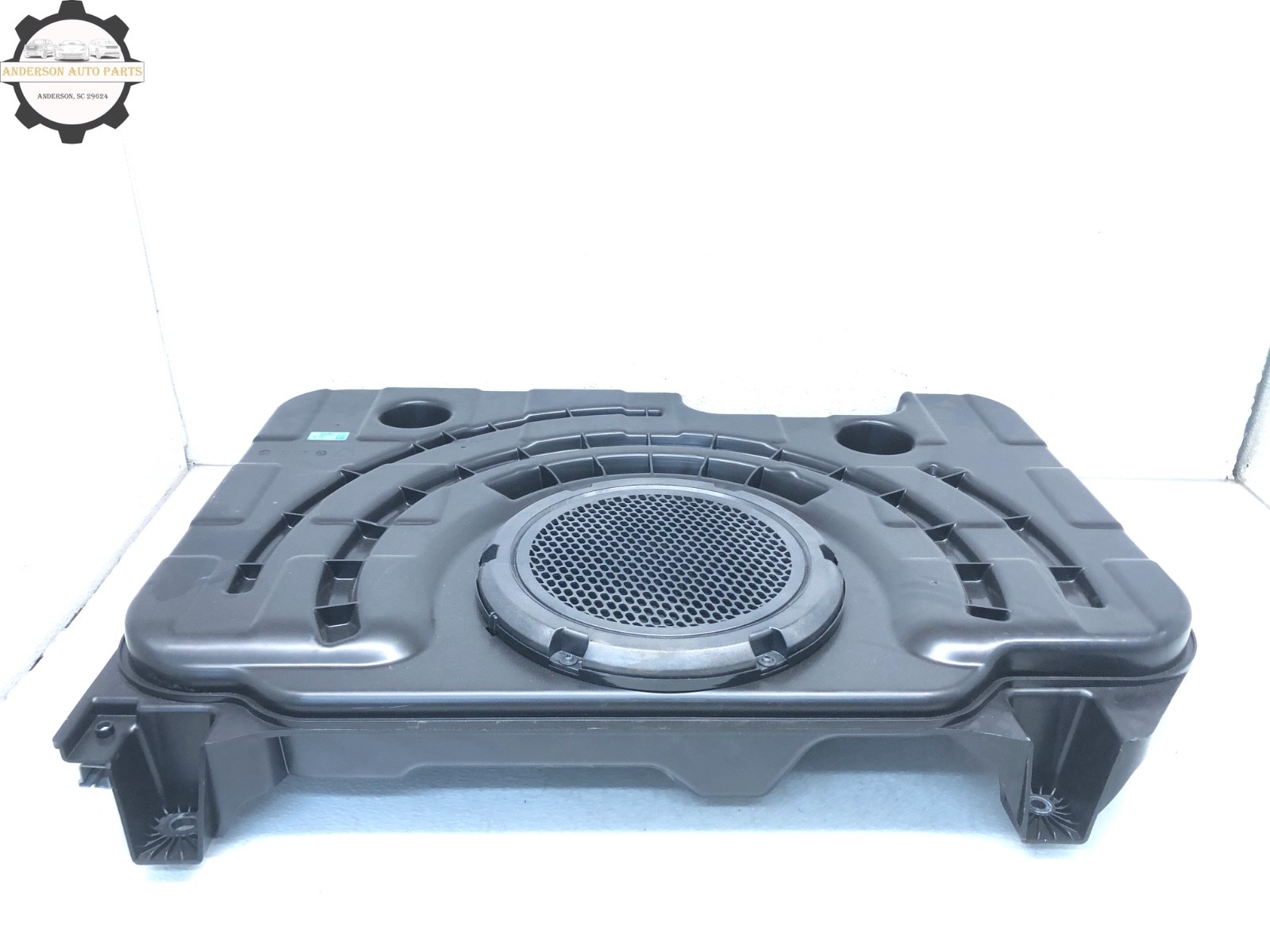 2017-2020 MASERATI LEVANTE REAR SUBWOOFER SPEAKER BASS BOX OEM
