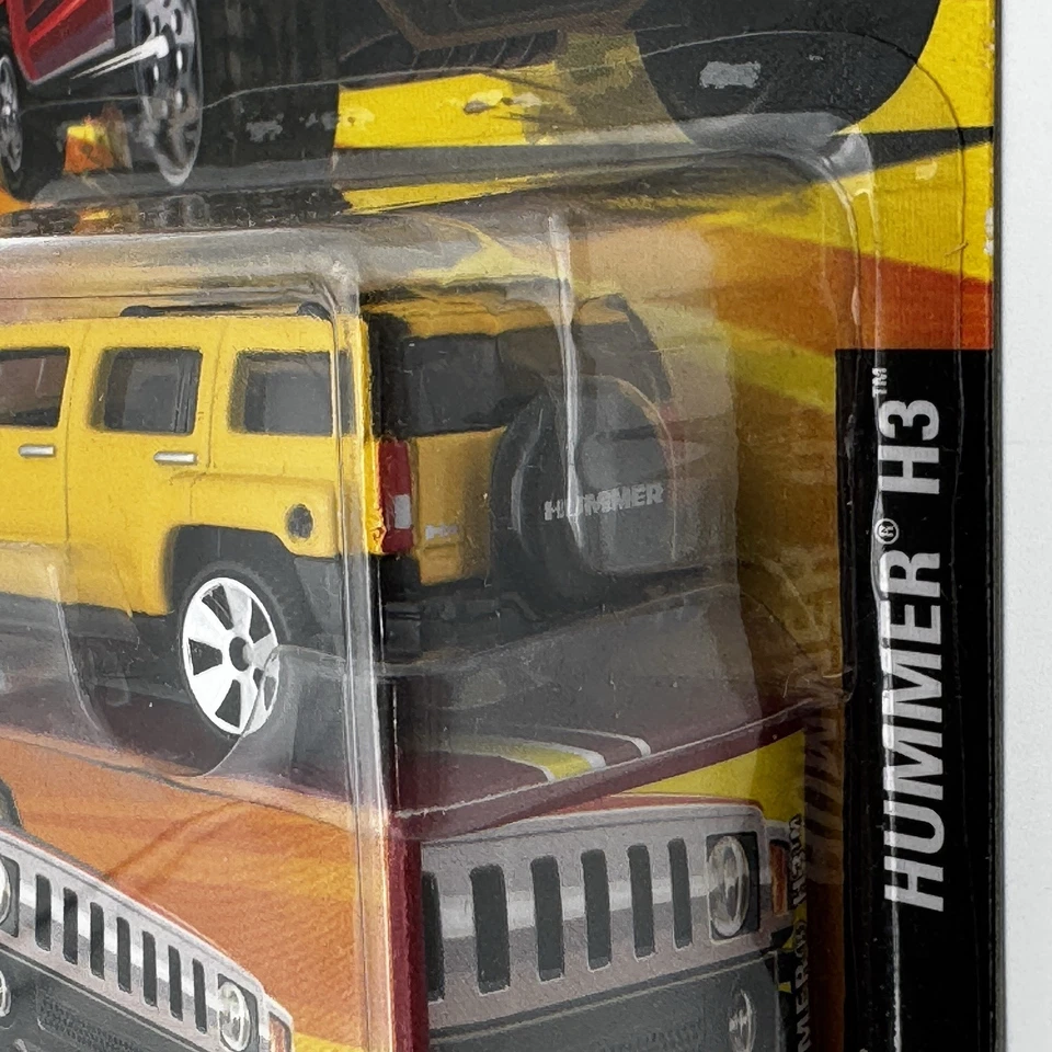Matchbox Superfast 2005 Hummer H3 Yellow SUV ROW International New - Image 4 of 4
