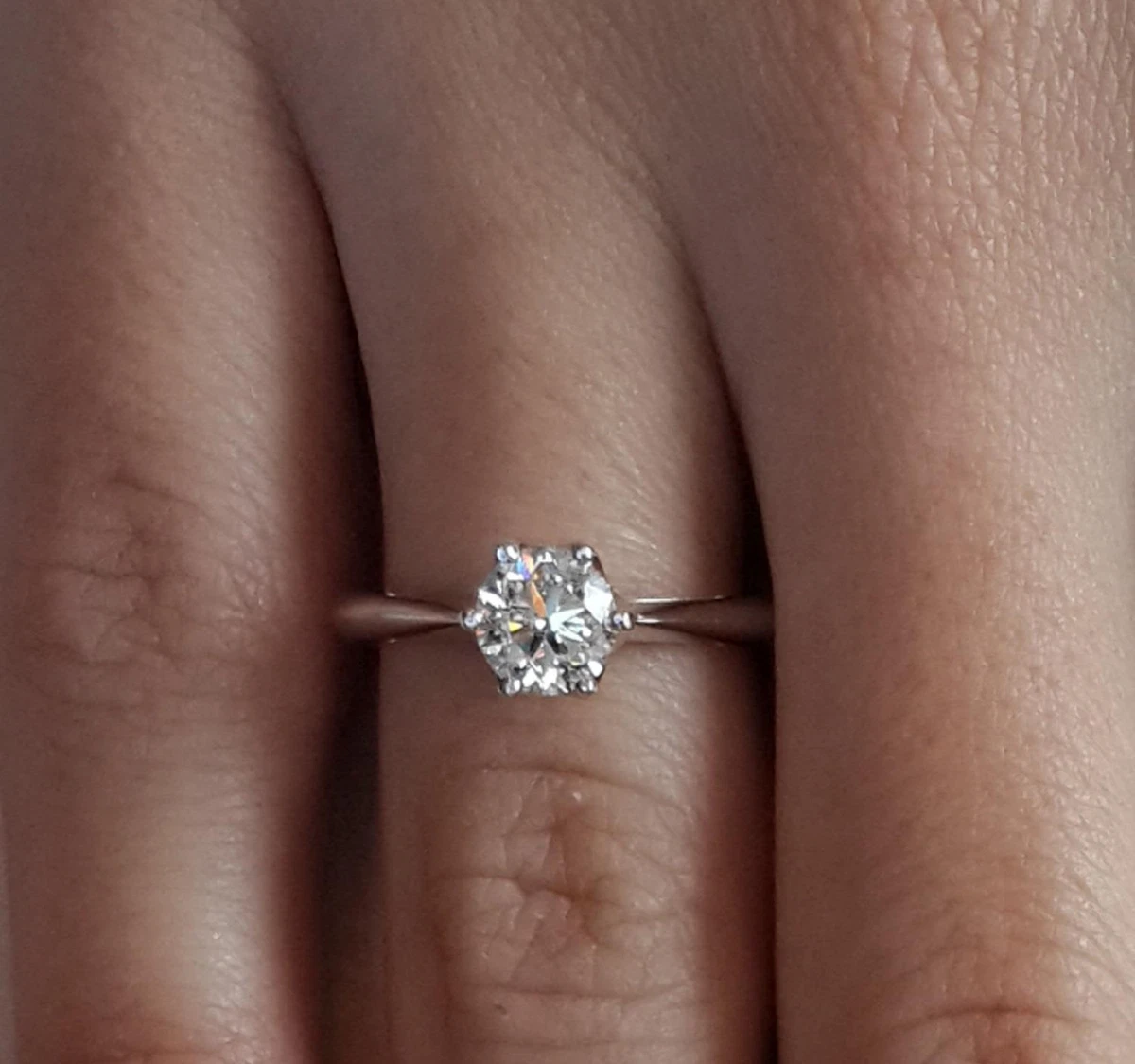 Six prong shop round solitaire