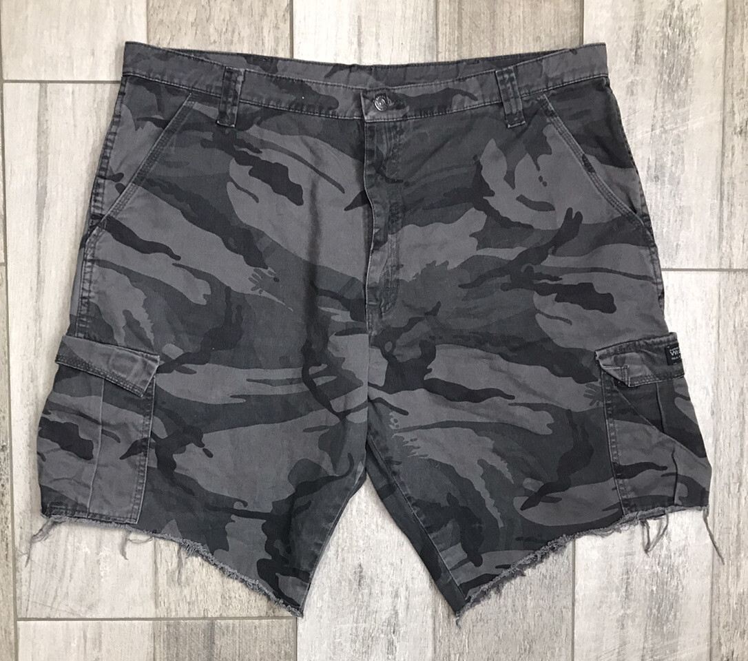 Wrangler Vintage Camo Cargo Cut Off Shorts Mens Sz 40… Gem