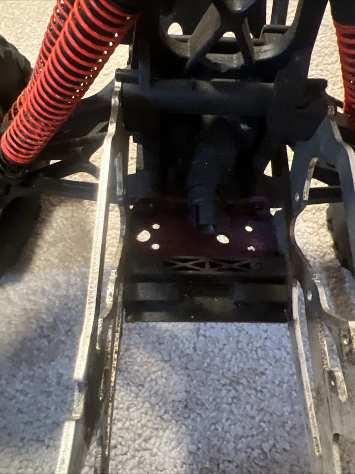 Hpi Savage Monster Truck Roller Parts Chassis - Image 4 of 4