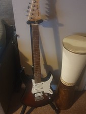 Yamaha Pacifica 112V Electric Guitar Sunburst Used  Soft Case