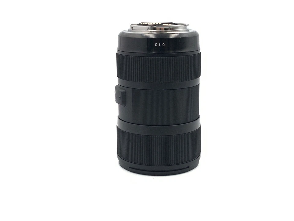 SIGMA 18-35mm F1.8 DC HSM for CANON EF-S -Near Mint- `4402 - Image 2 of 3