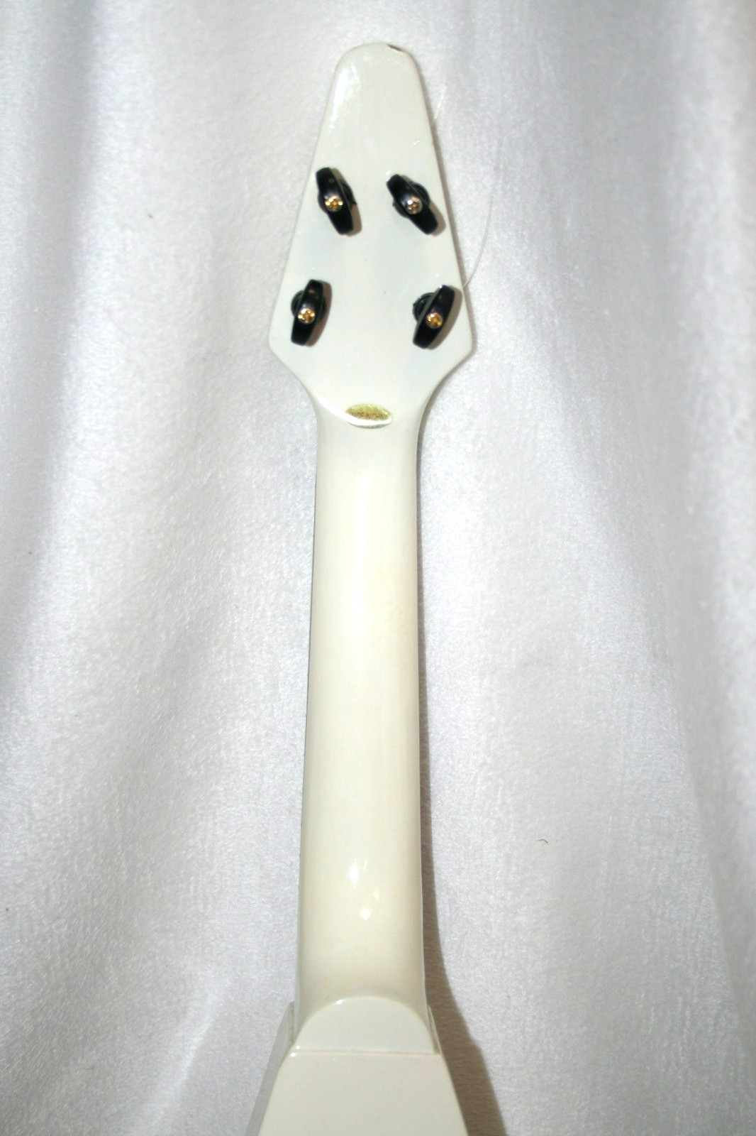 VINTAGE RARE FLYING V SOPRANO UKULELE GLAM ROCK SPACE AGE UNIQUE ACOUSTIC GUITAR