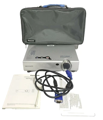 Panasonic LCD Projector PT-LC76U - Image 1 of 4