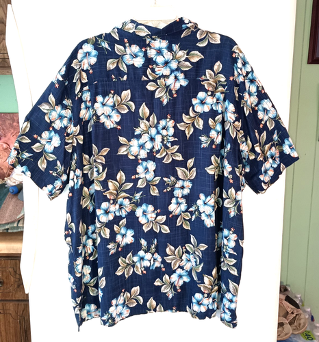 VINTAGE MEN'S BATIK BAY NAVY BLUE WITH FLORAL PRINT HAWAIIAN SHIRT BIG MEN'S 3XB - Picture 3 of 3