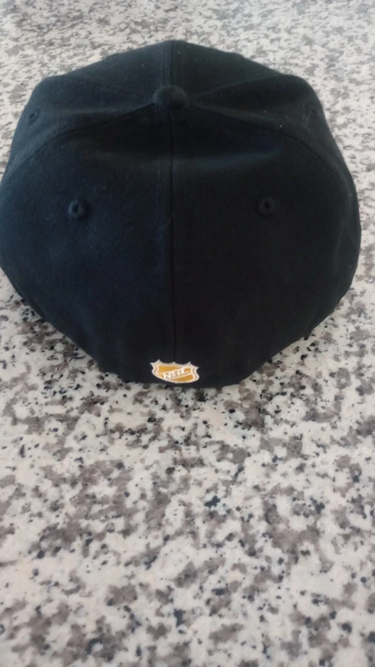 BOSTON BRUINS NEW ERA 5950 MENS SIZE 7 3/8 HAT - Image 3 of 4