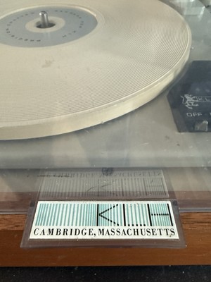 Vintage KLH Turntable And Speakers!! Beautiful ! **no needle*