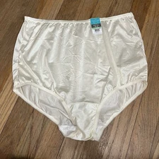 Vanity Fair Perfectly Yours Ravissant Tailored Brief Panties Silky  8/XL NWT