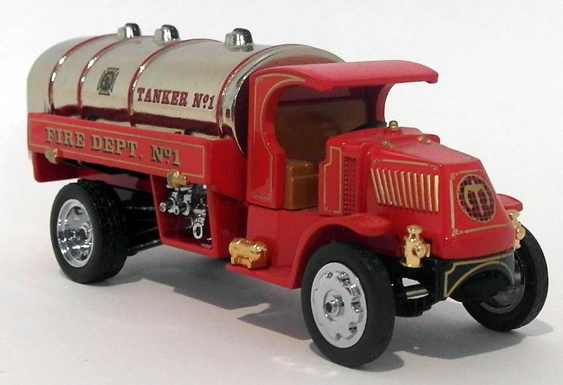 Matchbox 1/43 Scale Diecast YFE11 - 1923 Mack AC Water Tanker - Image 2 of 2