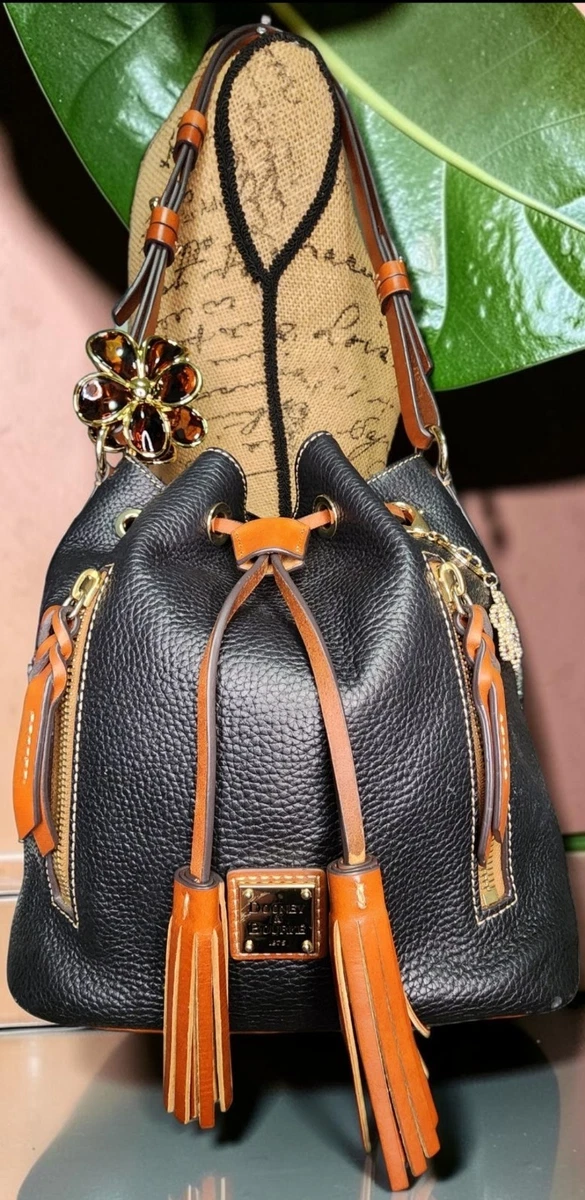 美品✨DOONY＆BOURKE レザーショルダーバッグ ダブルポケット保存袋付き Dooney & Bourke Bags & Bucket & Drawstring Bag Adjustable Strap