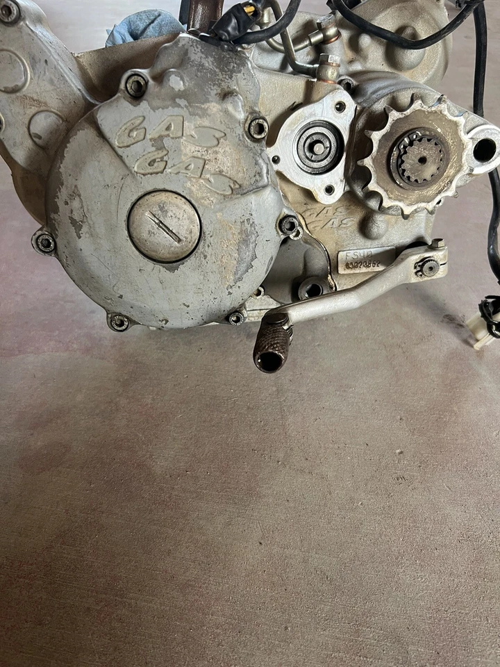  GasGas 400 fse motor cajas inferiores conjunto transmisión  Foto 2 de 3