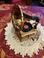 Rare Bodo Hennig Working Victrola